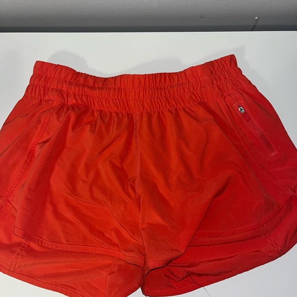 tracker short lululemon pink punch sz 10 4” - Picture 5 of 5